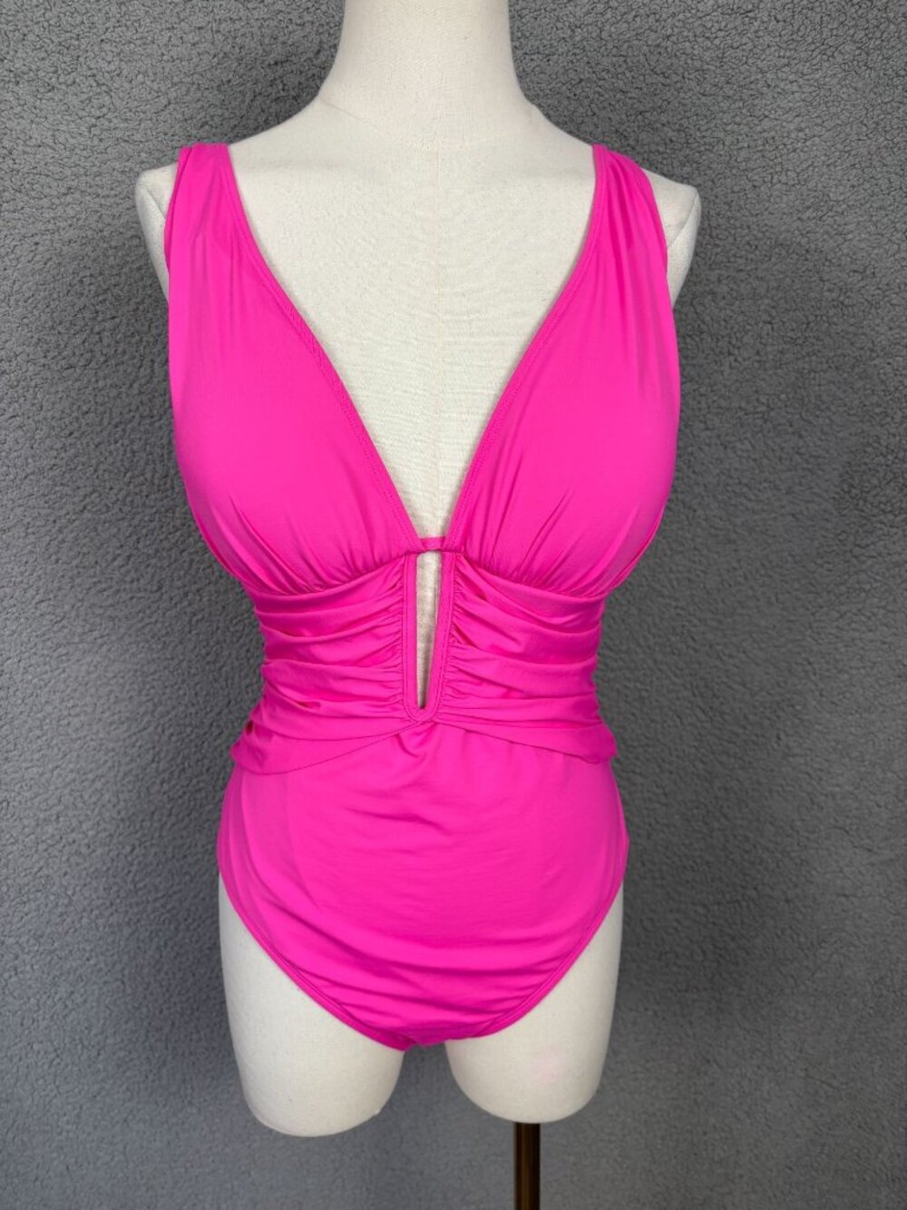 Bleu by Rod Beattie Women's Cutout-Front One-Piece Swimsuit Pink Size 12 NWT's.